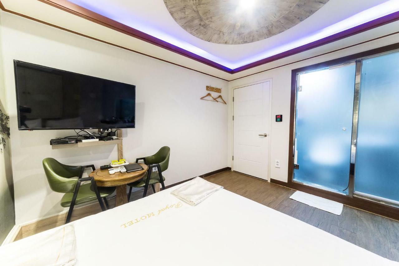 Pocheon Royal Otel Dış mekan fotoğraf